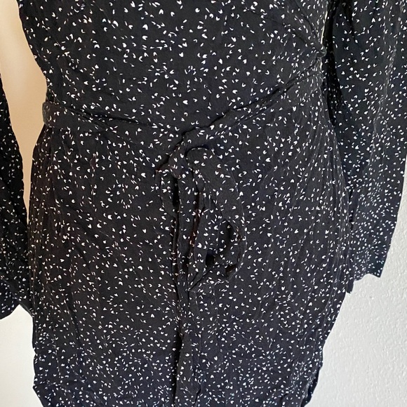 Divided Black Long Sleeve Dress with White Speckles - Picture 7 of 8